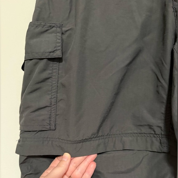 REI Women’s Gray Nylon Convertible Zip Off Pants Size 12 Petite Hiking Outdoor - Picture 5 of 10